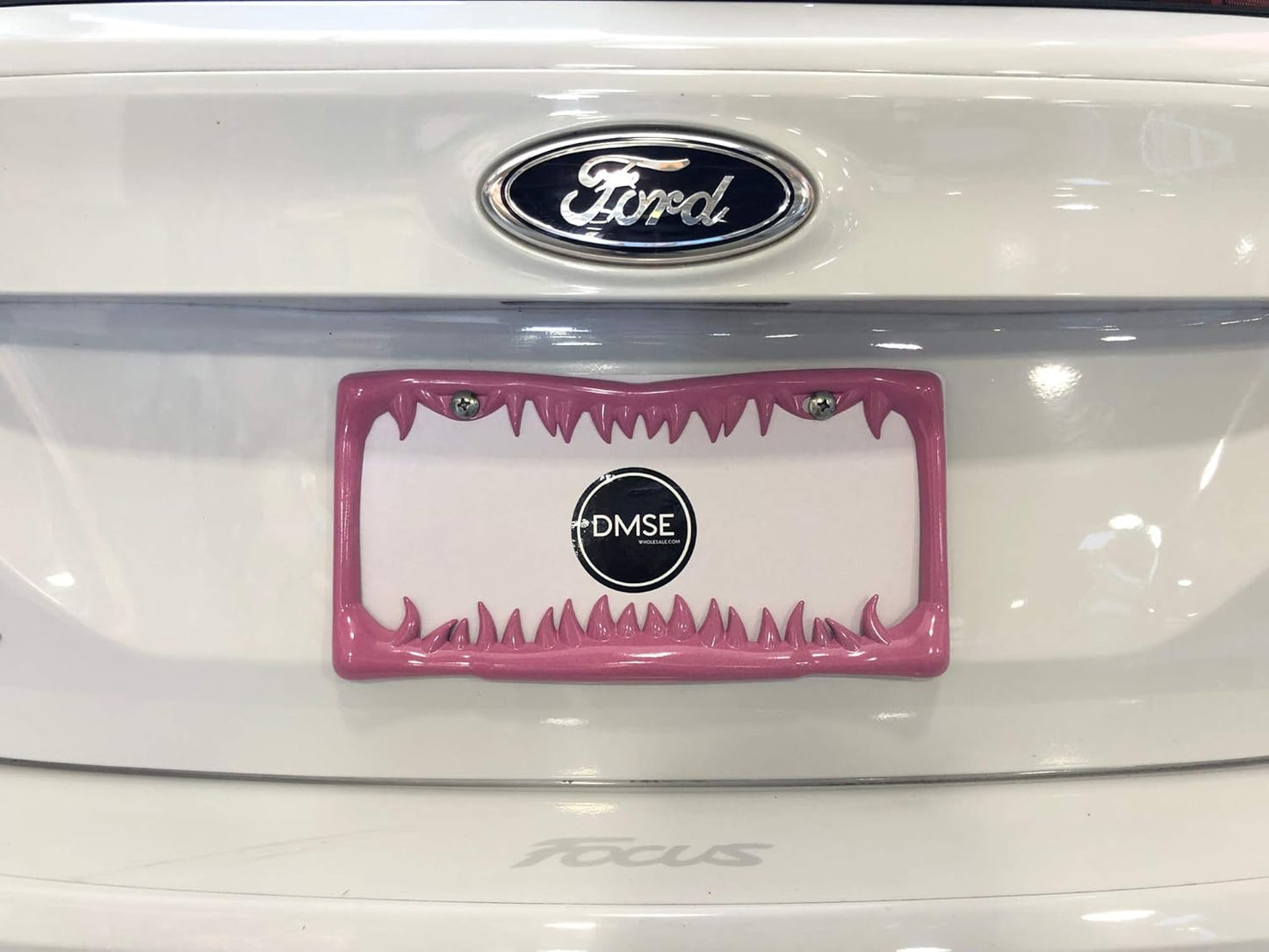 DMSE Jaws License Plate – Shark License Plate Frame Metal Universal 3D Teeth Built for Any Vehicle.