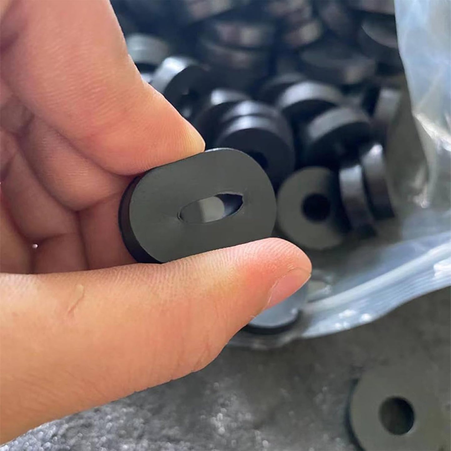 30 PCS Rubber Spacer 4 Sizes Black Non-Slip Thick Grommets Vibration Isolation Round Rubber Flat Washers