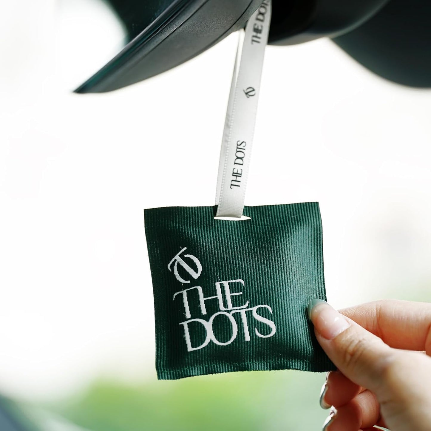 THEDOTS Car Air Freshener with 2 Adjustable Ribbons for Car Rearview Mirror, Frosted Ebony, 30 Days, Non-Toxic Fabric Sachet Gift (1 Pack)