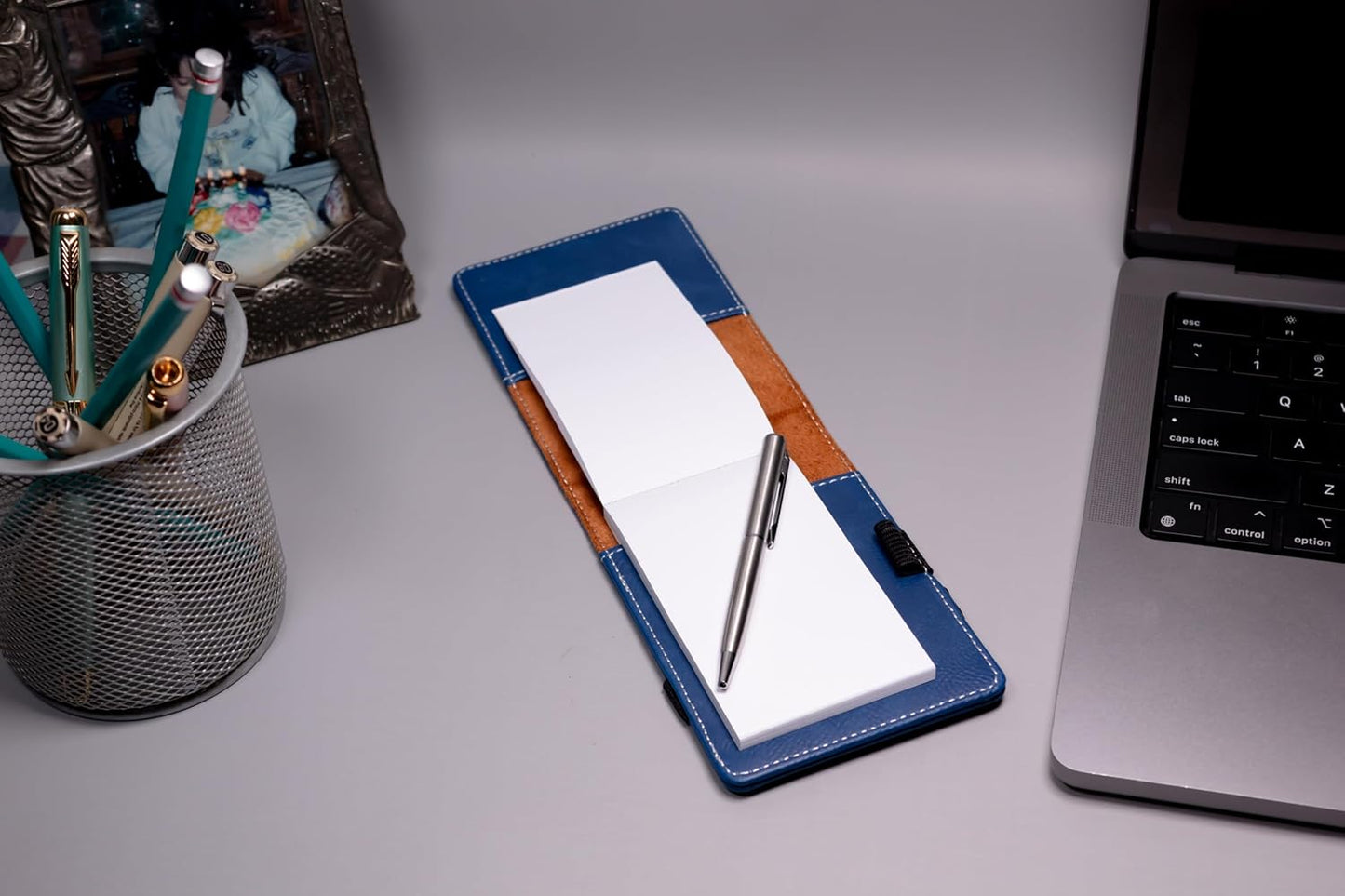 LaserGram Mini Padfolio with Notepad and Pen, Golfer Golfing, Personalized Engraving Included (Dark Blue)