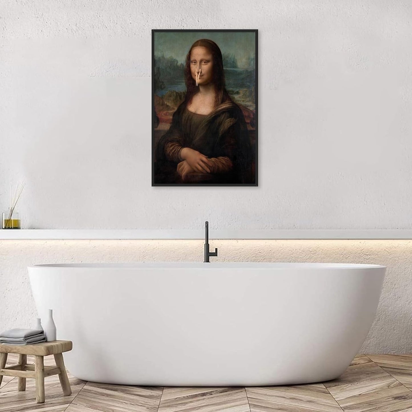 Funny Bathroom Wall Art Classical Oil Painting Mona Lisa Poster Amusing Pinching Nose Canvas Prints Vintage Humor Wall Decor for Restroom Toilet 20x30in Framed