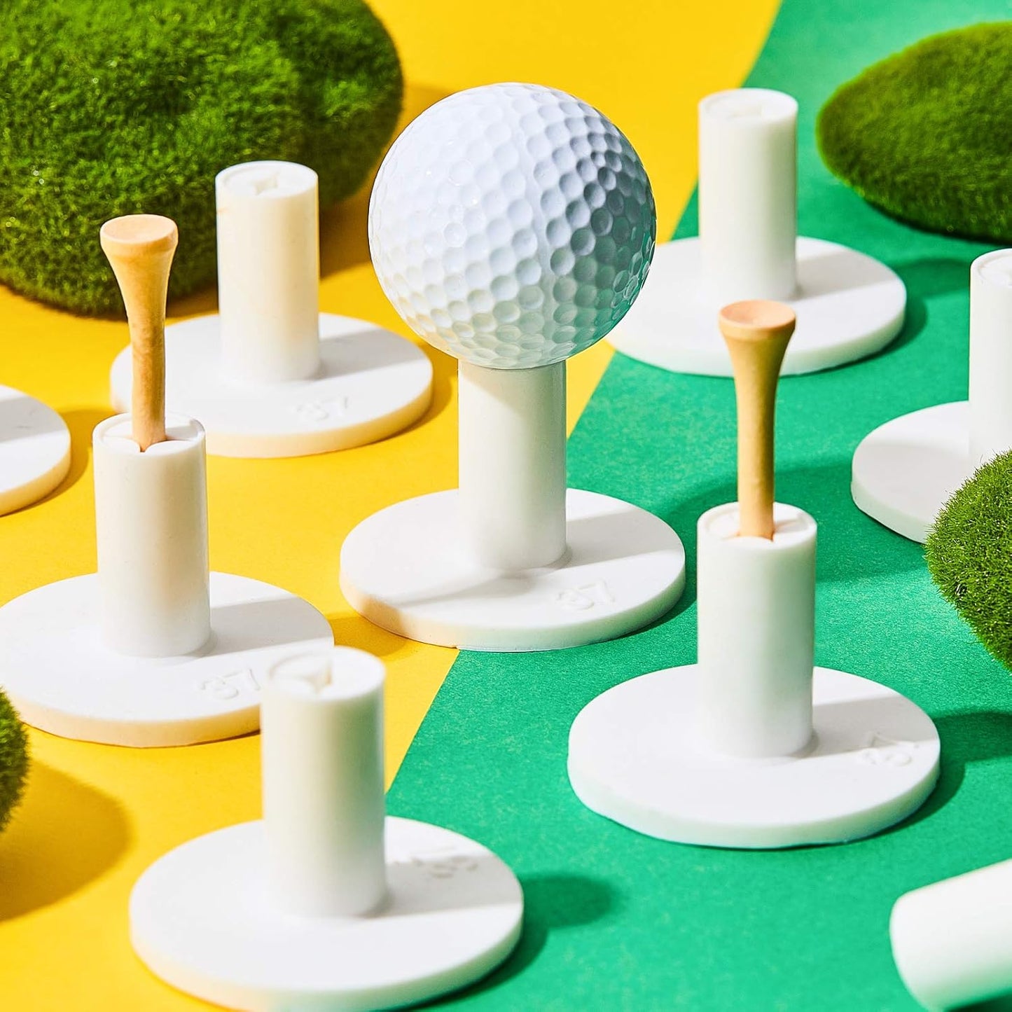 Sumind 10 Set Golf Rubber Tee Holder Set for Driving Range Golf Practice Mat Indoor Outdoor Size 1.5 Inch (10 Rubber Tee Holders, 10 Bamboo Tees)