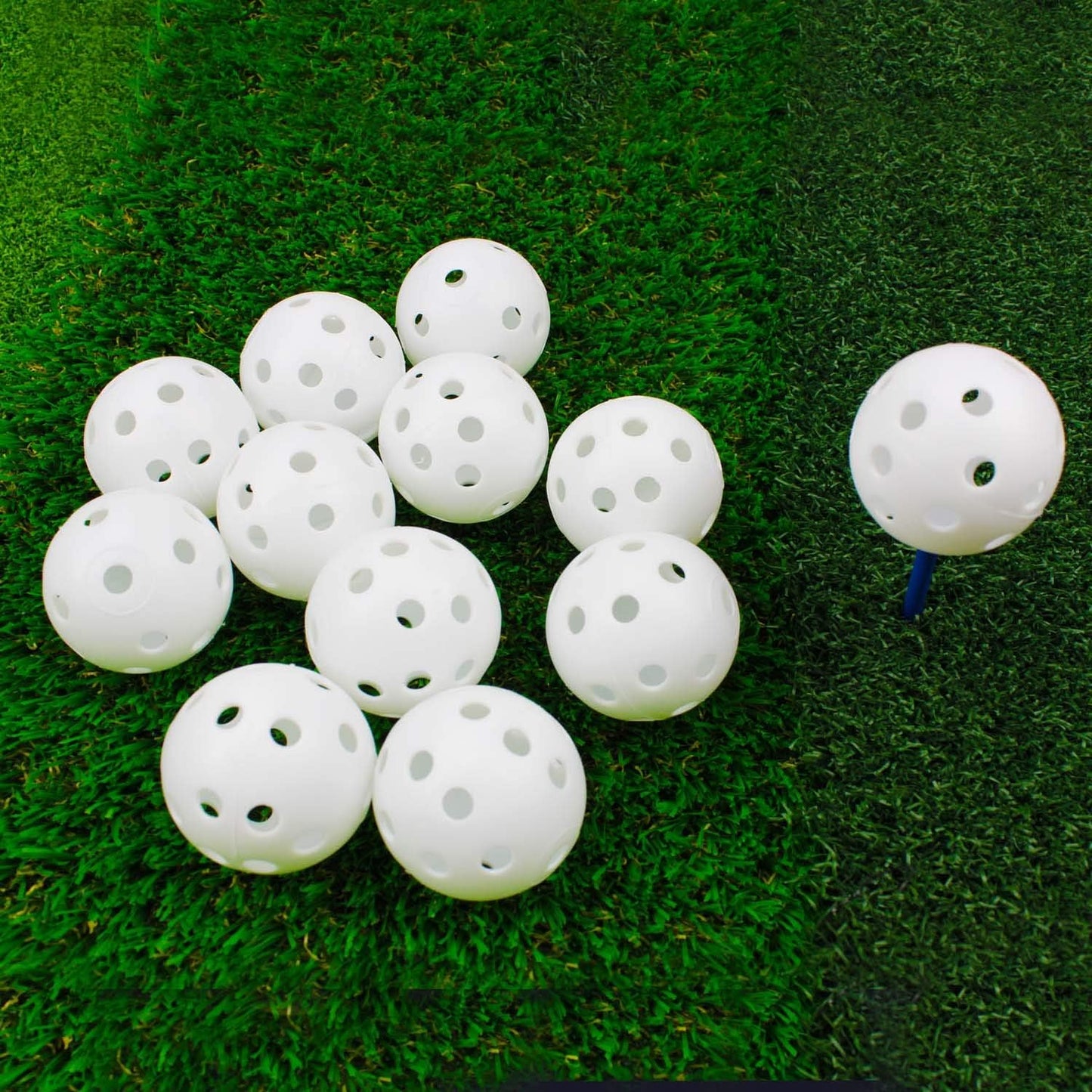 Crestgolf 50pcs Plastic Golf Training Balls – Airflow Hollow 40mm Golf Balls for Driving Range, Swing Practice, Home Use,Pet Play. …