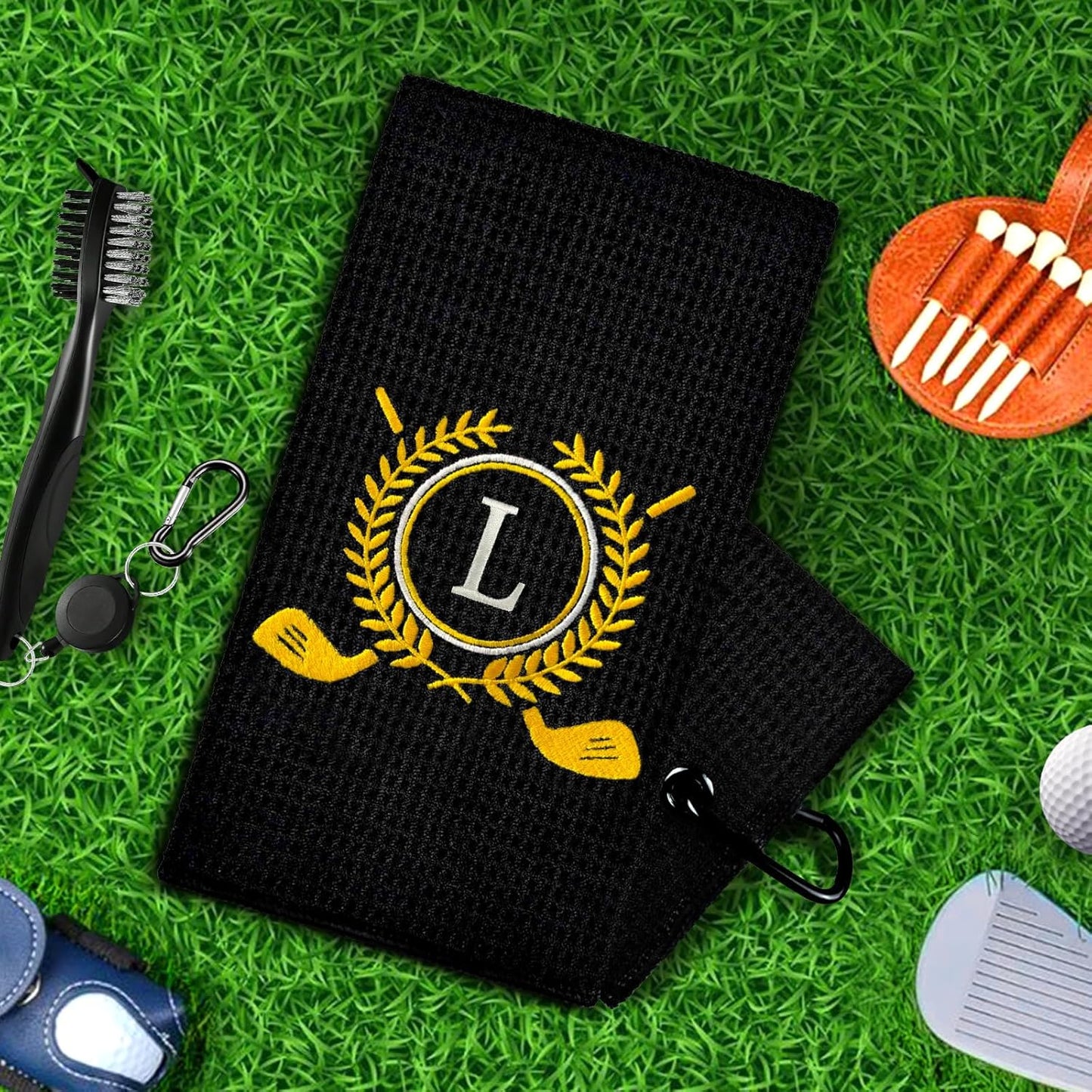 Personalized Golf Towels for Golf Bags - Microfiber Monogrammed Golf Towels for Men/Women, Retractable Brush Tool Kit with Club Groove Cleaner, Custom Golf Accessories for Golfers (Initial L)