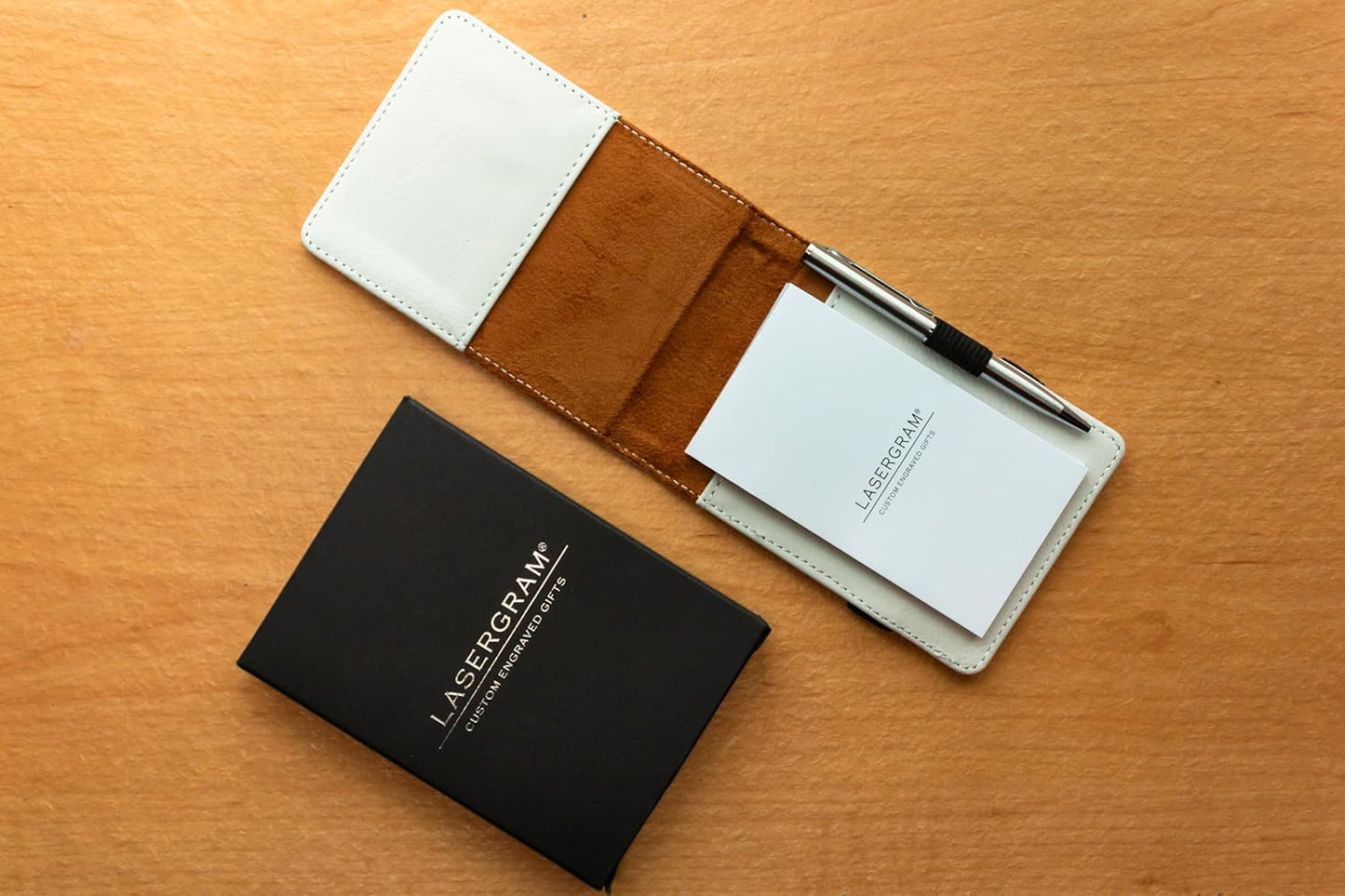 LaserGram Mini Padfolio with Notepad and Pen, Golfer Golfing, Personalized Engraving Included (White)