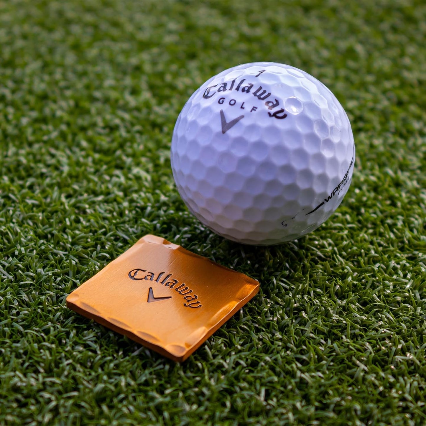 Callaway Heritage Golf Accessories Kit - Features a Premium Club Brush, valuables Pouch, tees and a Gold and Silver Metal Golf Ball Marker